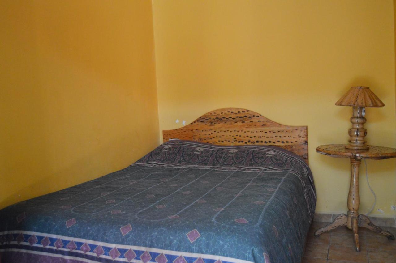 Hostal Coronel Pedro Arraya Tupiza Bagian luar foto