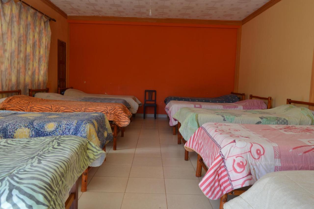 Hostal Coronel Pedro Arraya Tupiza Bagian luar foto