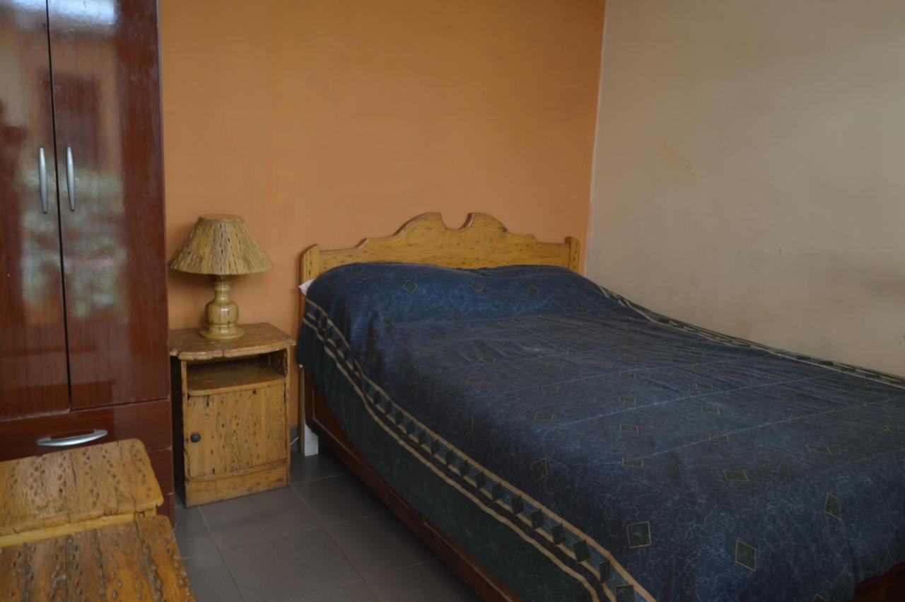 Hostal Coronel Pedro Arraya Tupiza Bagian luar foto