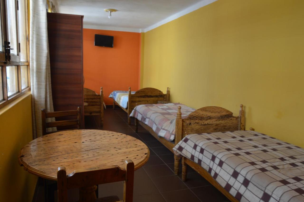 Hostal Coronel Pedro Arraya Tupiza Bagian luar foto