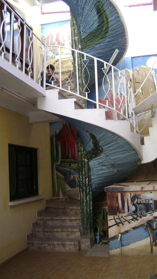 Hostal Coronel Pedro Arraya Tupiza Bagian luar foto