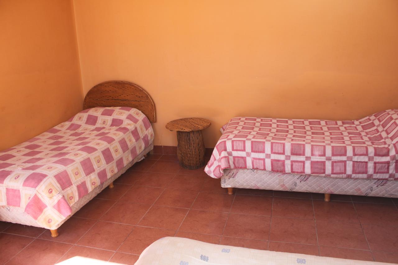 Hostal Coronel Pedro Arraya Tupiza Bagian luar foto